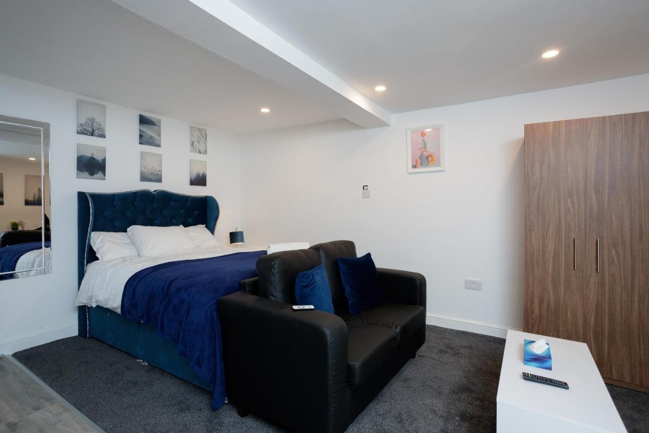 Carter House Apartments.....6 Beds In 3 Bedrooms Leeds  Room photo
