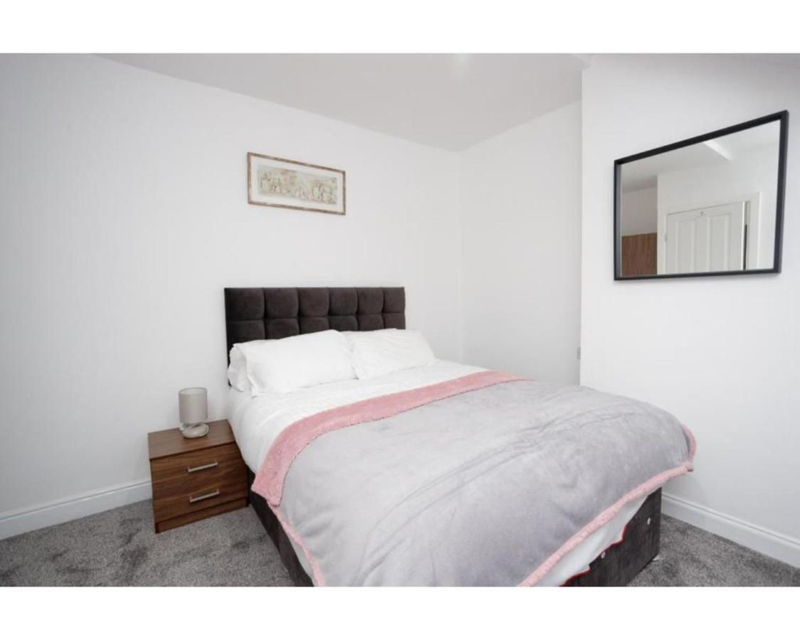 Carter House Apartments.....6 Beds In 3 Bedrooms Leeds  Exterior photo