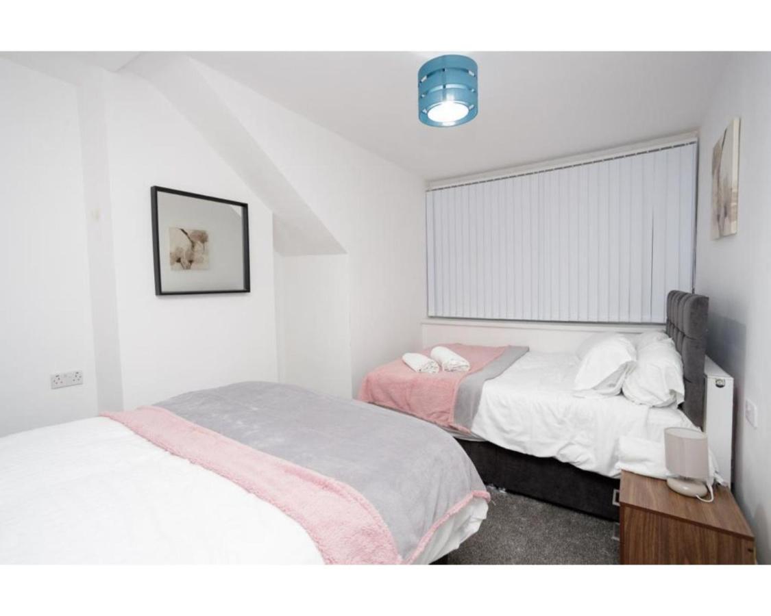 Carter House Apartments.....6 Beds In 3 Bedrooms Leeds  Exterior photo